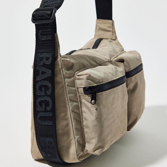 NWT Baggu Medium Cargo Crossbody - Dove - Picture 8 of 8